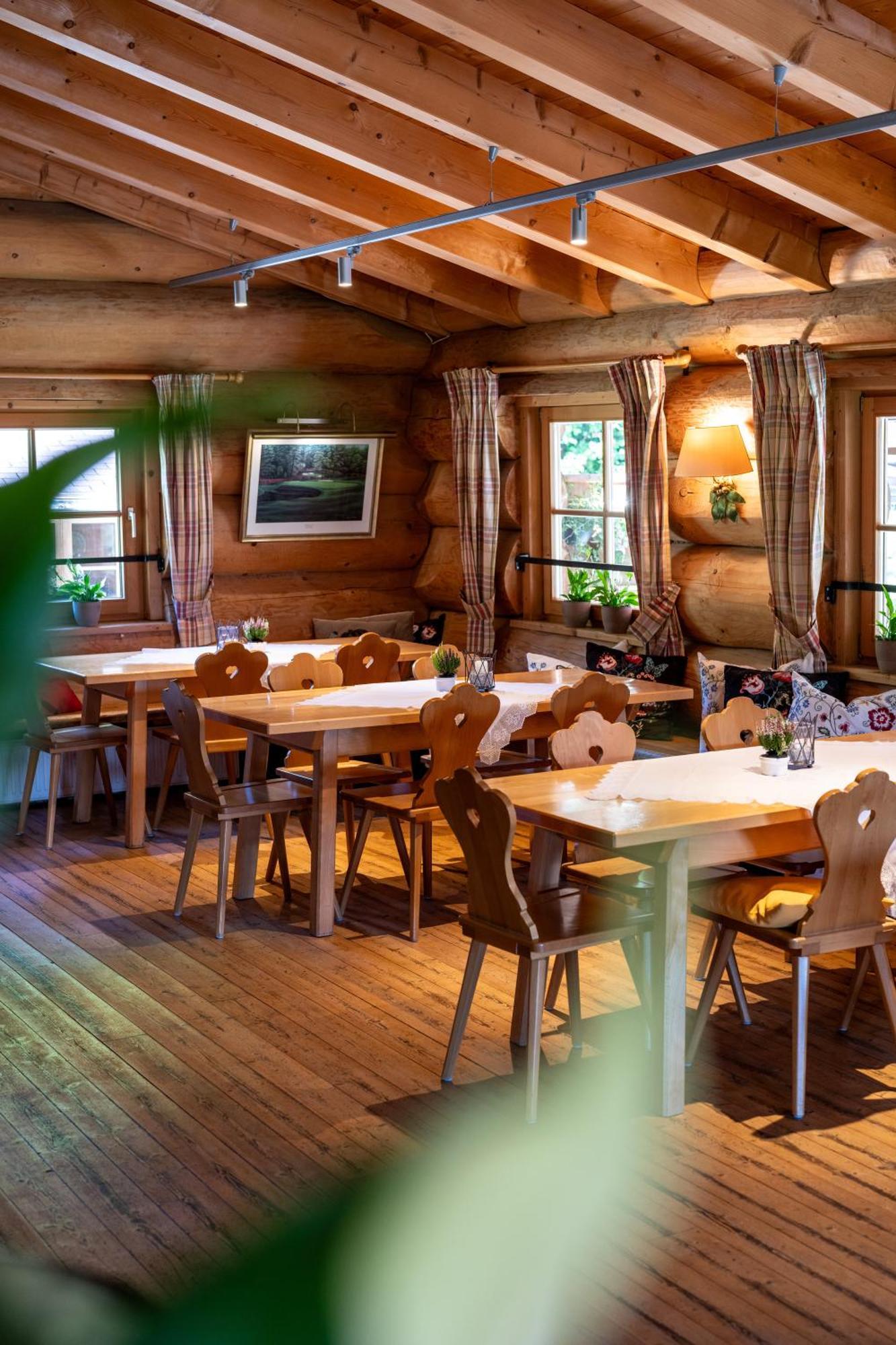 Parkhotel Wallgau 4 Sterne Superior Alpenjuwel Mit Spa Genuss, Golf & Wellness In Der Karwendel-Region Tradition Trifft Eleganz Im Stilvollen Rueckzugsort Esterno foto