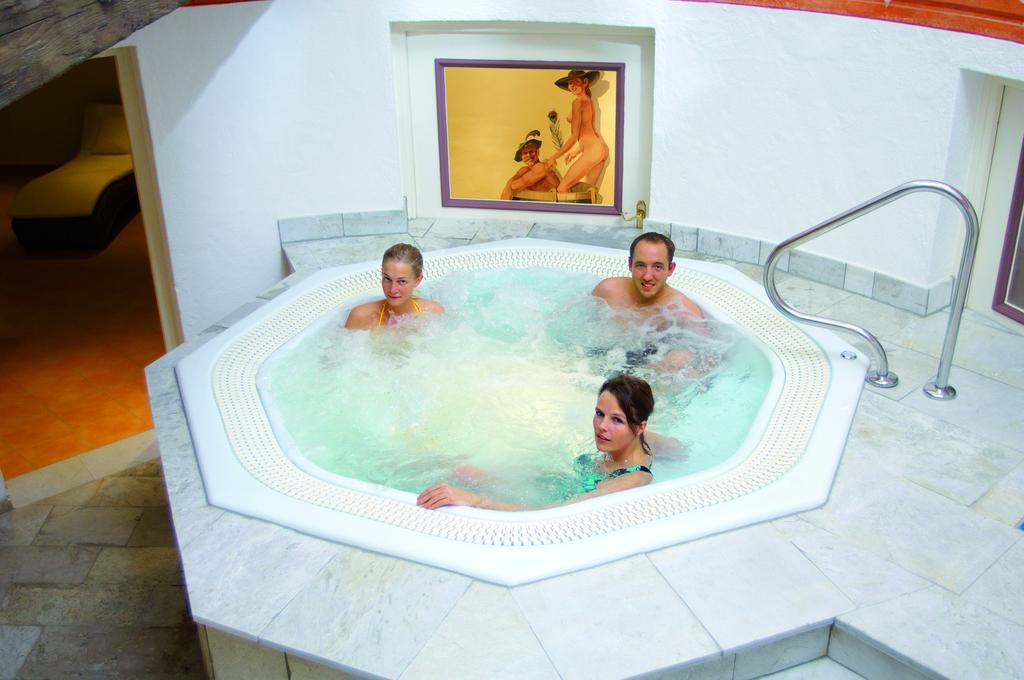 Parkhotel Wallgau 4 Sterne Superior Alpenjuwel Mit Spa Genuss, Golf & Wellness In Der Karwendel-Region Tradition Trifft Eleganz Im Stilvollen Rueckzugsort Esterno foto
